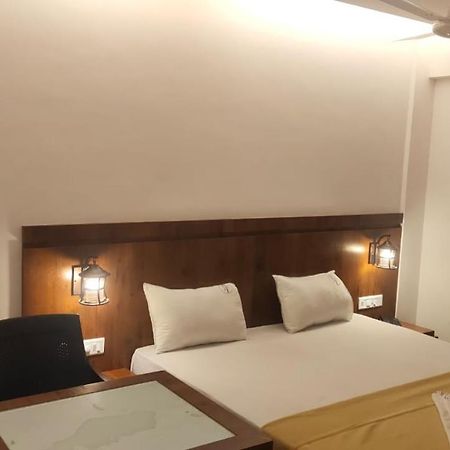 Hotel Anvisha Executive Mangvadi 外观 照片